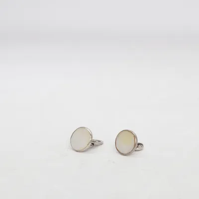 Cufflinks (White, Yellow) Unknown metal