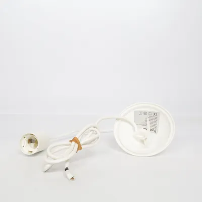 Lampfot (Vit) från Rusta