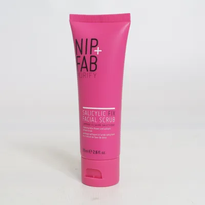 Ansigtsscrub (Salicylic Fix) fra NIP+FAB