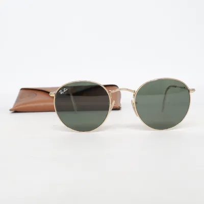 Solglasögon (RB 3447) från Ray-Ban