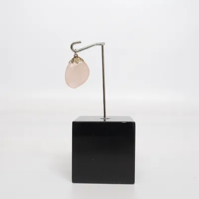 Hänge (Rosa) Okänd metall