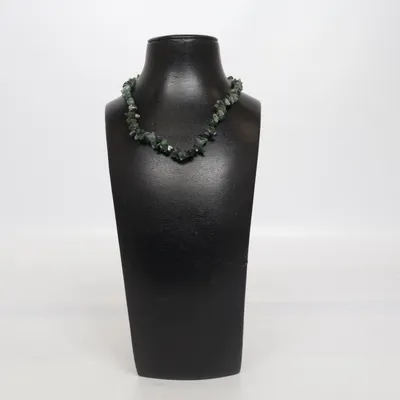 Halsband (Grön) Okänd metall