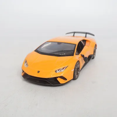 Legetøjsbil (Huracán Performante) fra Burago