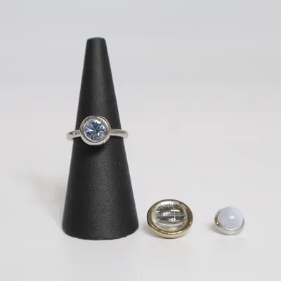 Piercingsmycke (Silverfärgad, Guldfärgad, Blå) från Dyrberg/Kern Okänd metall