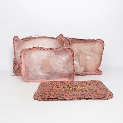 Trousse de toilette (Rose) de Travel