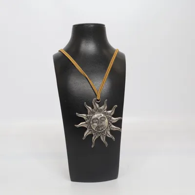 Halsband (Grå, Brun) Okänd metall