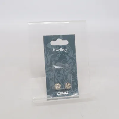 Charm (White) from Panduro Hobby Unknown metal