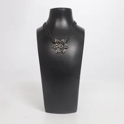 Halskette (Schwarz, Silber) von Åhléns Unbekanntes Metall