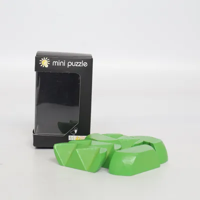 Brain teaser puzzle (Green) from Fridolin