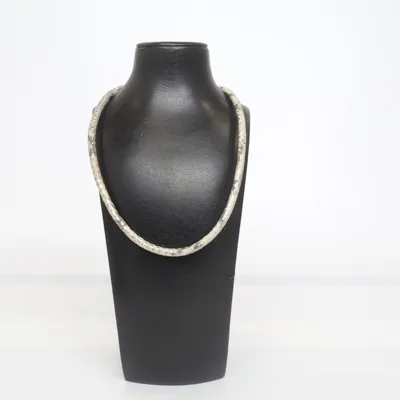 Collier (Gris, Multicolore, Or) de Christina Métal inconnu