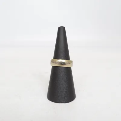 Ring (Guldfärgad) Okänd metall