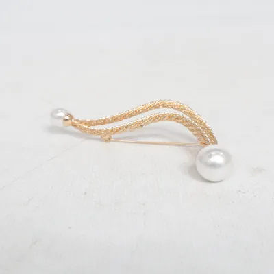 Brooch (Gold, White) from Dior Unknown metal
