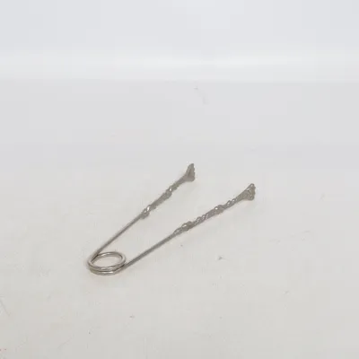 Sugar tongs (Silver)