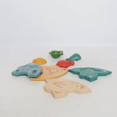 Activity toy (Multicolored) from Plan Toys