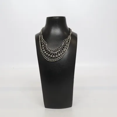 Collier (Gris) Métal inconnu