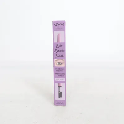 Eyeliner (Epic Smoke Liner) de NYX Professional Makeup