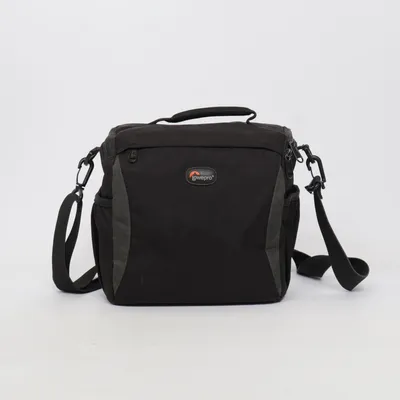 Kameraväska (Svart) från Lowepro