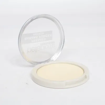 Puder (Pressed Banana Powder Medium) från Bellápierre Cosmetics