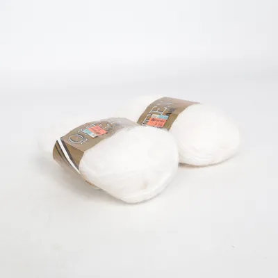 Yarn (Rondo) from Queen Acrylic, Mohair