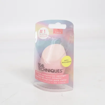 Makeup sponge (Miracle Complexion Sponge) from Real Techniques