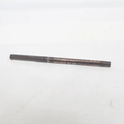 Crayon à sourcils (Noir) de Catrice