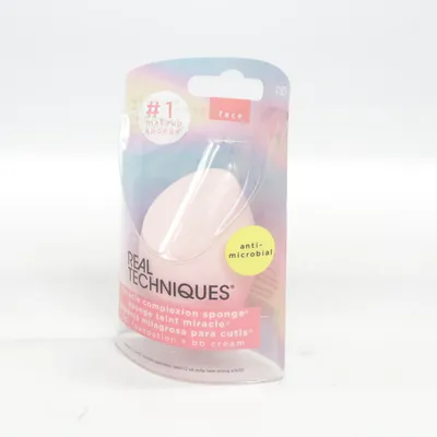 Makeup sponge (Miracle Complexion Sponge) from Real Techniques
