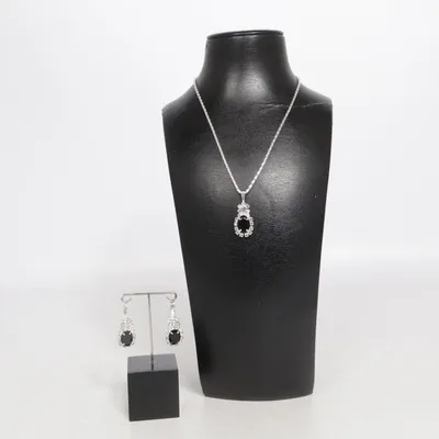 Jewelry set (Silver, Black) Unknown metal
