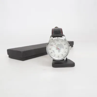 Wristwatch (Black, White) from Vida