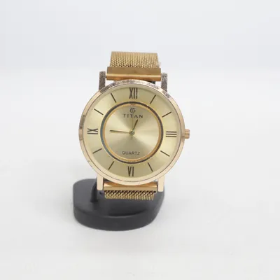 Armbandsur (Guldfärgad) från Titan