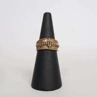 Ring (Gold) Unknown metal