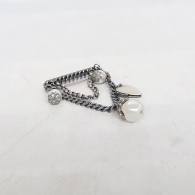 Broche (Argent, Blanc) Métal inconnu