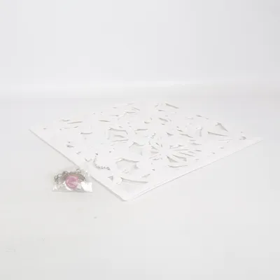 Wall decor (White)