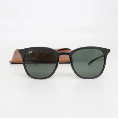 Solglasögon (RB 4278) från Ray-Ban