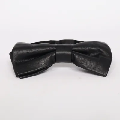 Fluga (Svart) Skinnimitation