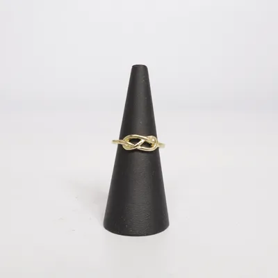 Ring (Guldfärgad) Okänd metall