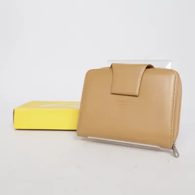 Wallet (Beige) from Mandarina Duck