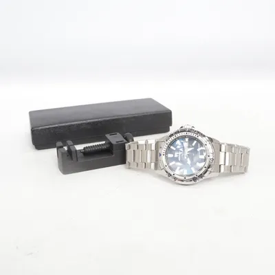 Wristwatch (Silver, Blue) from Poedagar