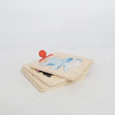 Baby speelgoed (Beige, Blauw, Rood) van Goki