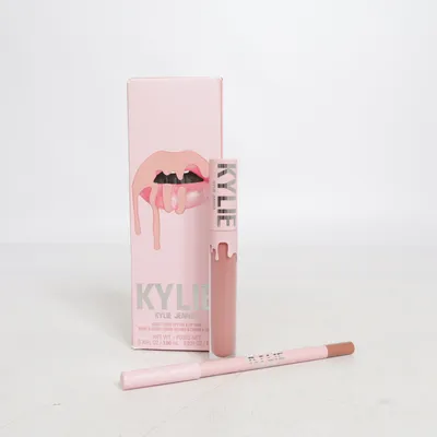 Makeup set (Velvet Lip Kit) from Kylie Cosmetics