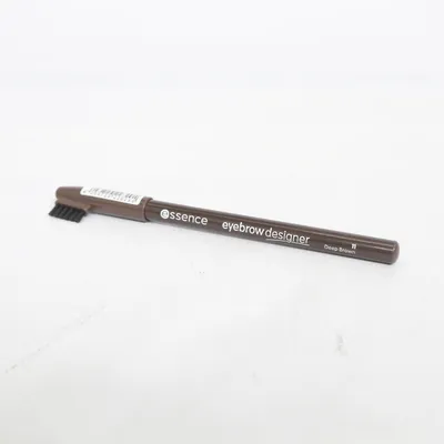 Ögonbrynspenna (Eyebrow Designer) från Essence