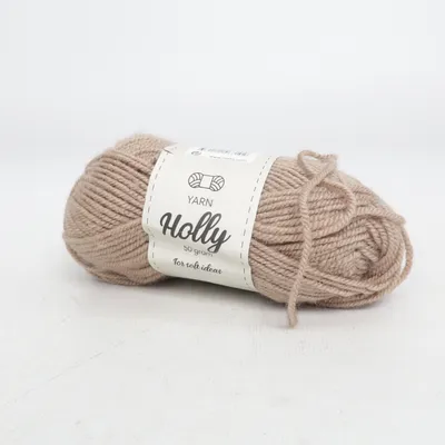 Yarn (Holly) from Holly