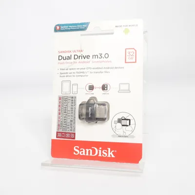 USB stick (Dual Drive m3.0) van Sandisk