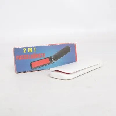 Brosse à vetements (Blanc, Rouge)