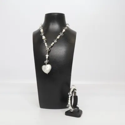 Jewelry set (White, Silver) Unknown metal