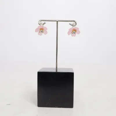 Boucles d'oreilles (Rose) Métal inconnu