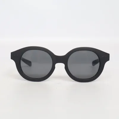 Solglasögon (Svart) från Izipizi