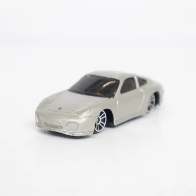 Leksaksbil (911 Carrera 4S) från Maisto
