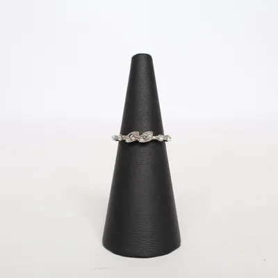 Ring (Silverfärgad) Okänd metall