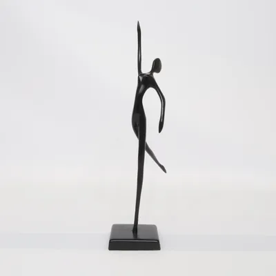 Figurine (Design Bodrul Khalique)