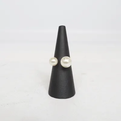 Ring (Guldfärgad, Vit) Okänd metall
